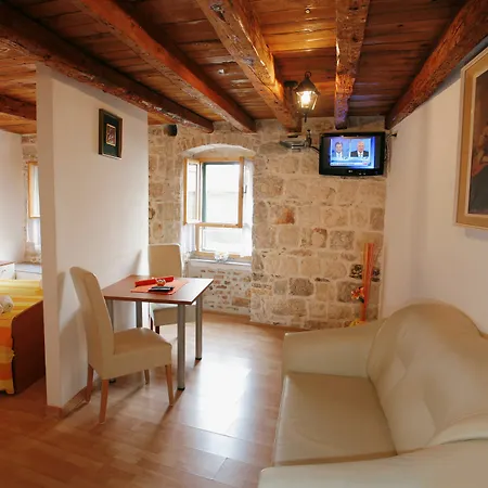 Πανσιόν Matejuska Heritage 3*